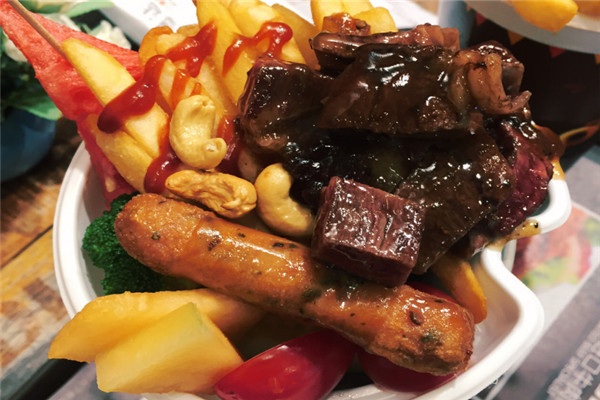 禾你蟹后牛排杯